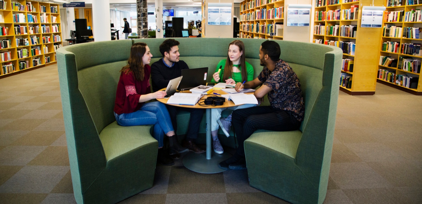 Studieplatser på Stockholms universitetsbibliotek.